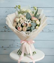 Букет цветов из:  Розы и Лизиантусы в Ерзовке