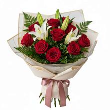 Букет цветов из:  Лилии и Розы в Ерзовке