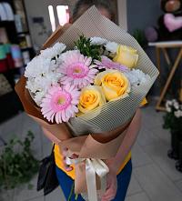 Букет цветов из:  Герберы, Розы и Хризантемы в Ерзовке