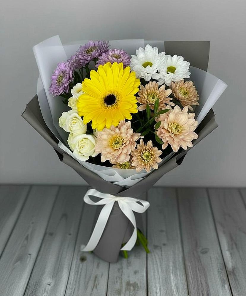 Букет цветов из: Розы, Герберы и Хризантемы в Ерзовке