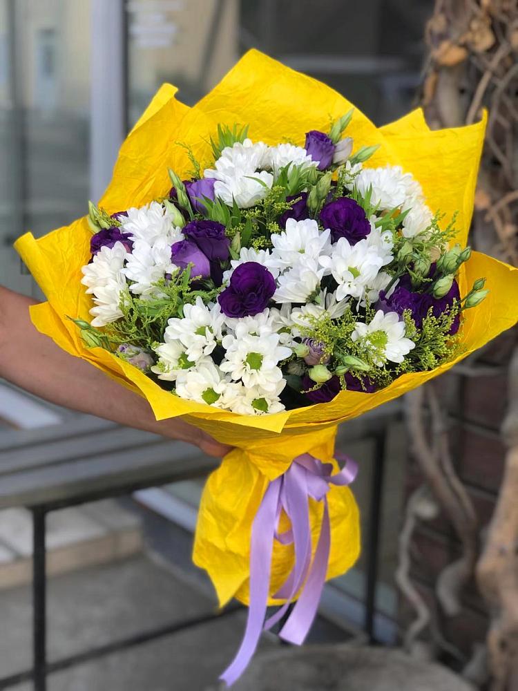 Букет цветов из: Ирисы, Хризантемы и Ромашки в Ерзовке