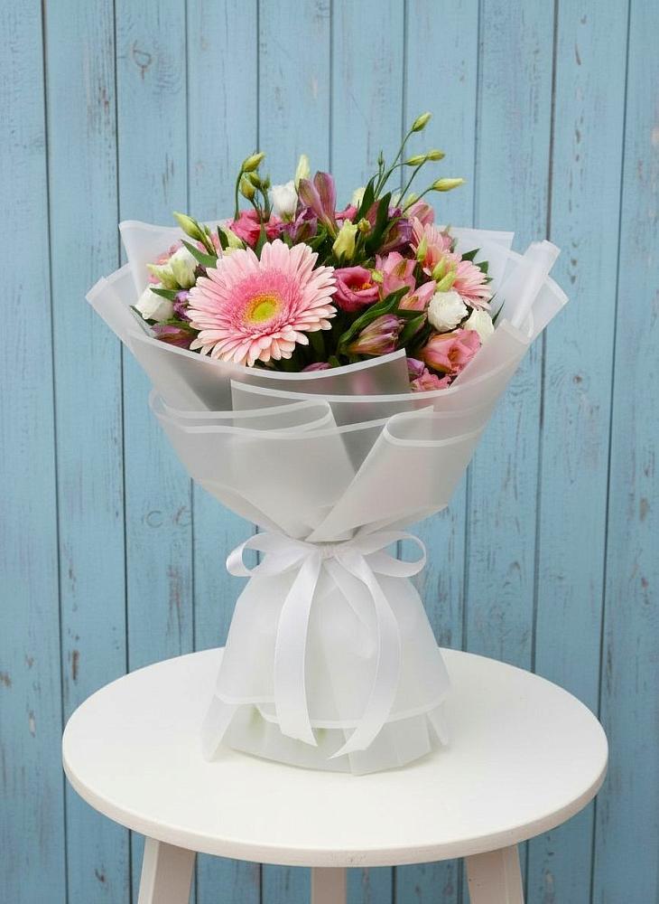 Букет цветов из: Герберы, Альстромерии и Лизиантусы в Ерзовке