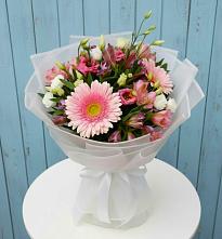 Букет цветов из:  Герберы, Альстромерии и Лизиантусы в Ерзовке