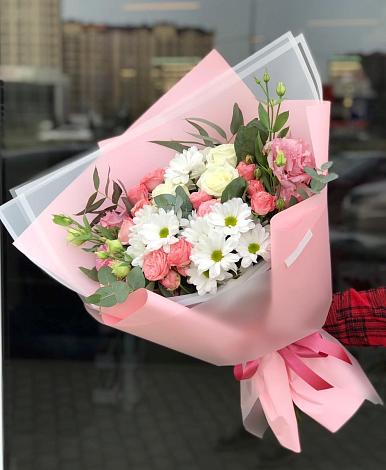 Букет цветов из: Розы, Лизиантусы и Хризантемы в Ерзовке