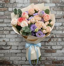 Букет цветов из:  Розы, Лизиантусы и Гвоздики в Ерзовке