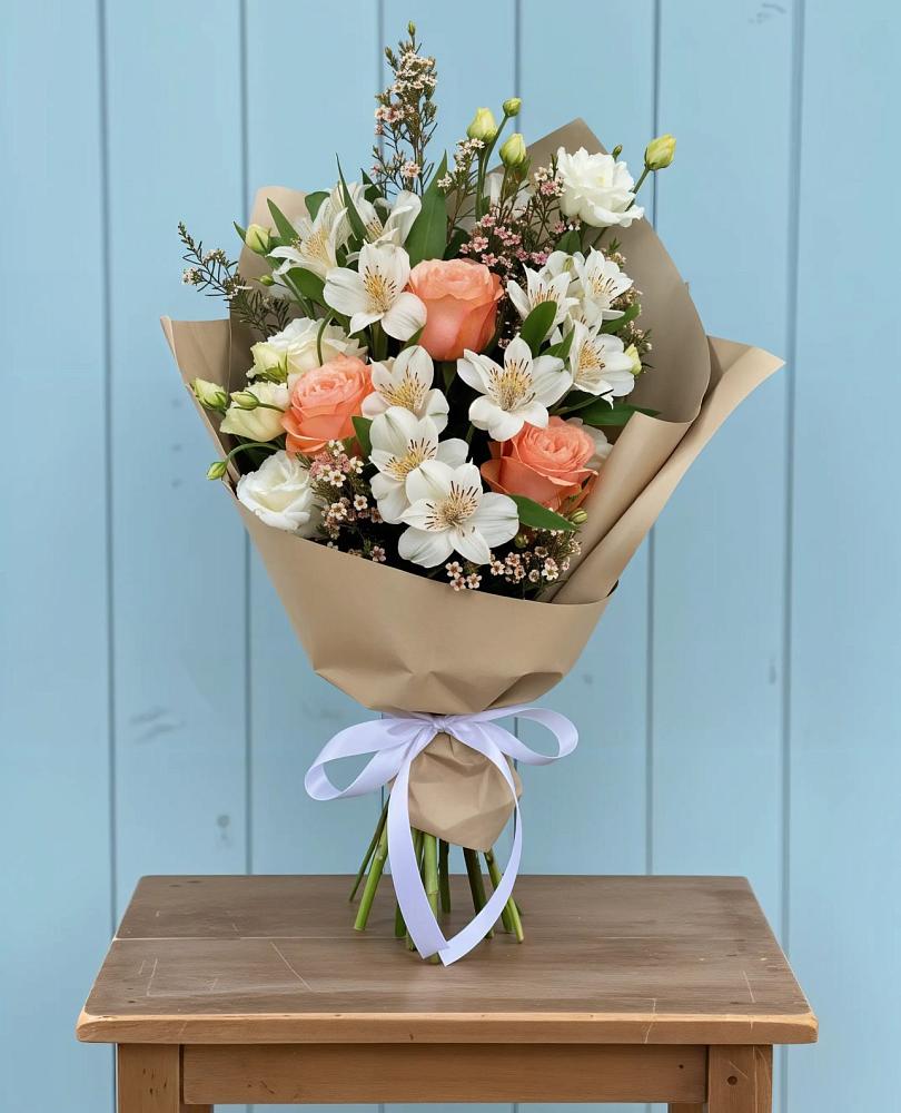 Букет цветов из: Альстромерии, Лизиантусы, Розы и Хризантемы в Ерзовке