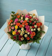 Букет Микс из разноцветных кустовых роз в Ерзовке